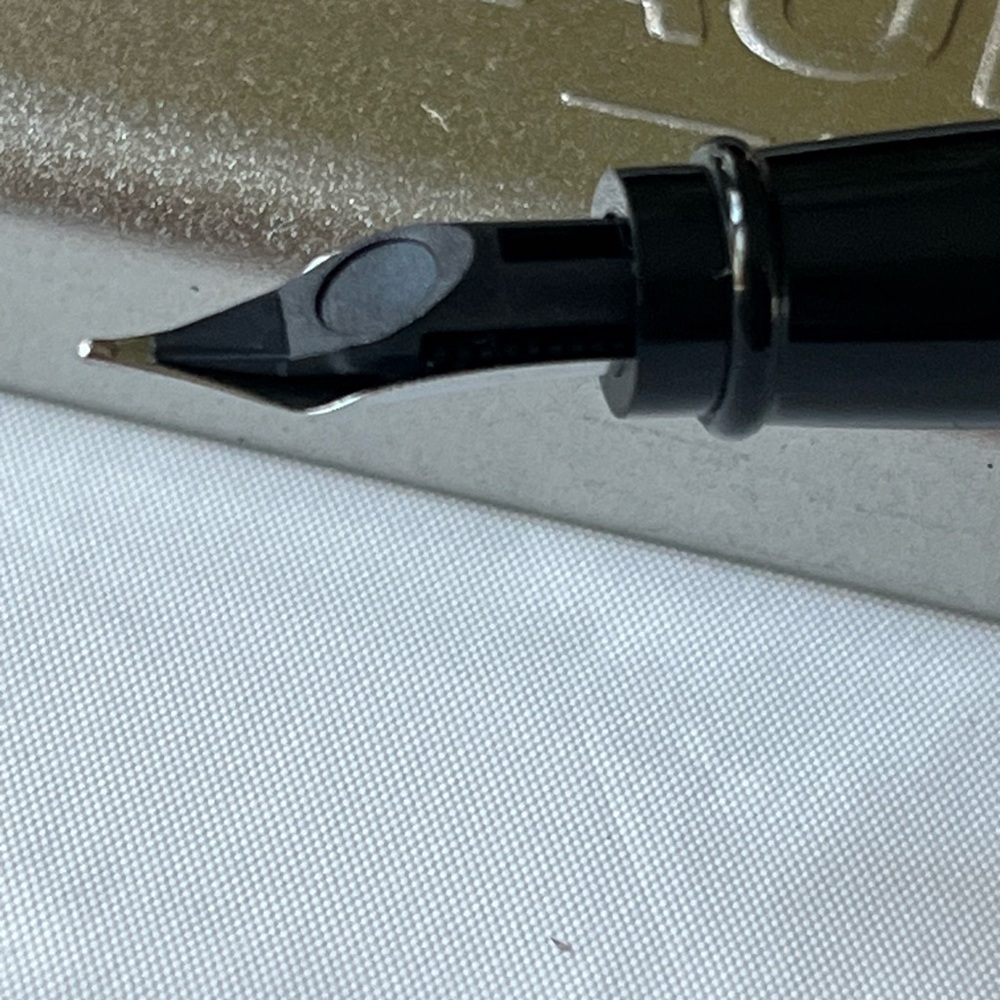 Aurora C/15 Stilografica Fountain Pen With Blue Ink - Picture 6 of 9